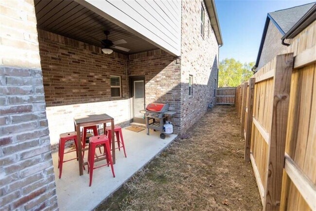 Building Photo - 2548 E Bayside Xing