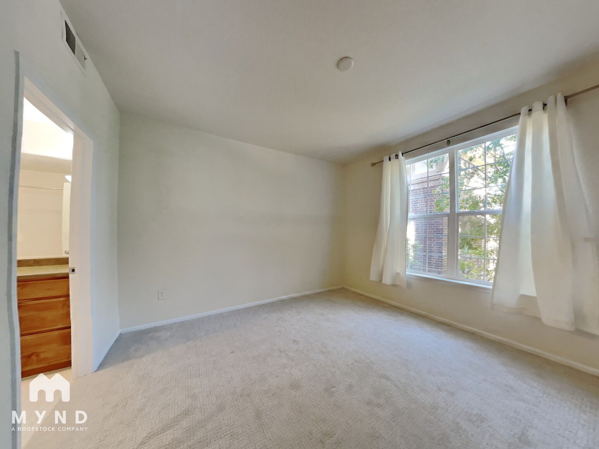 Building Photo - 3854 S Dayton Way