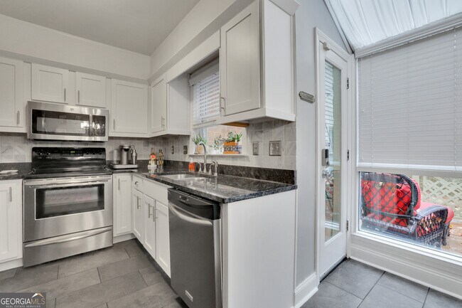 Building Photo - 55 Mt Vernon Cir