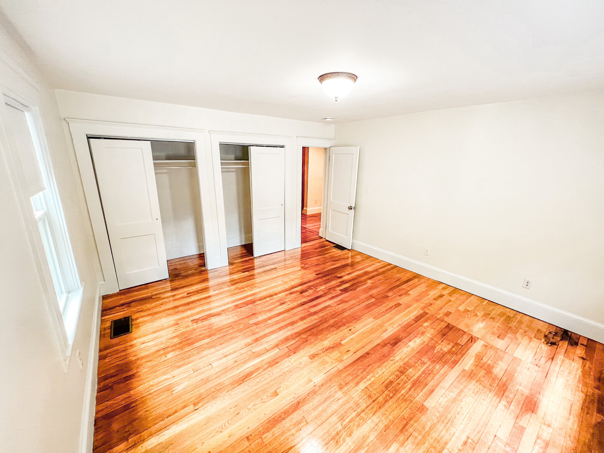 Building Photo - 251 Brown St