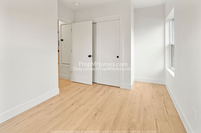 Building Photo - 4704 NE 95th Ave