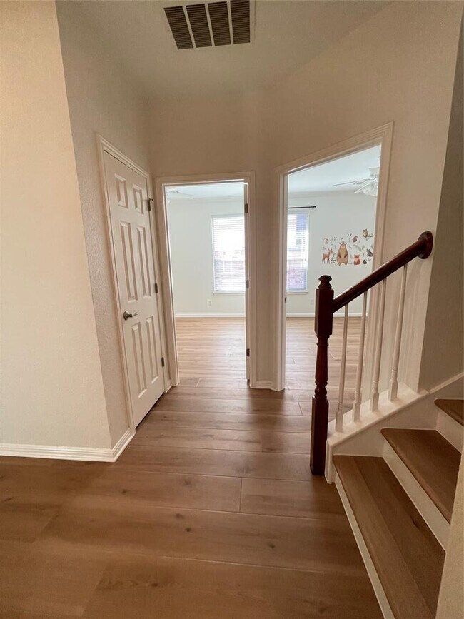 Building Photo - 15801 Belfin Dr