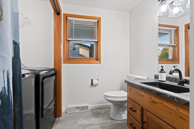 Building Photo - 2378 Cedar Rdg