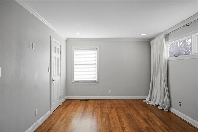 Building Photo - 105 Spruell Springs Rd