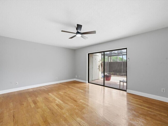 Building Photo - 15338 E Pond Woods Dr