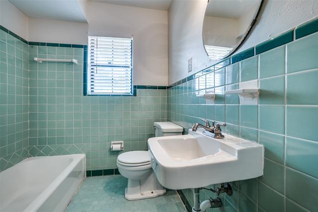 Building Photo - 851 Peavy Rd