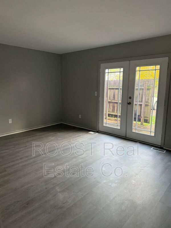 Building Photo - 6820-6826 Emerald Ave