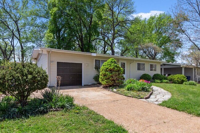 Building Photo - 1560 Estes Dr