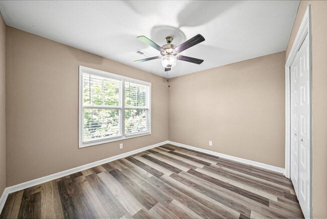 Building Photo - Beautiful 3 Bedroom 2 Full Bath Home For Rent!