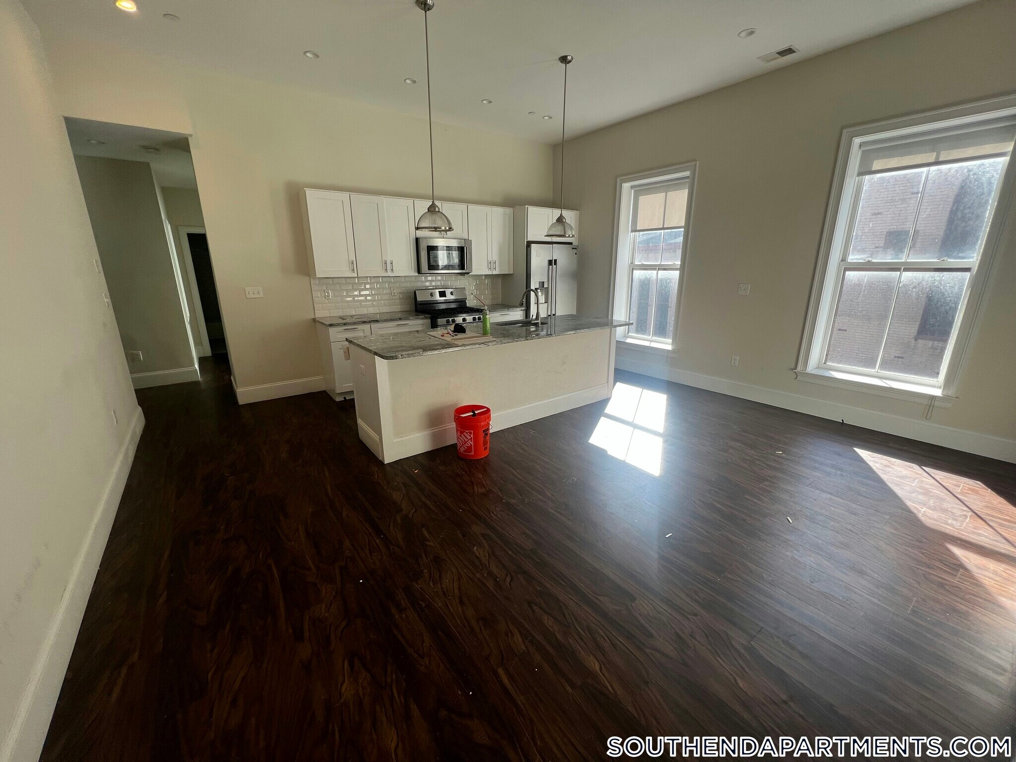 Building Photo - 1902 Washington St