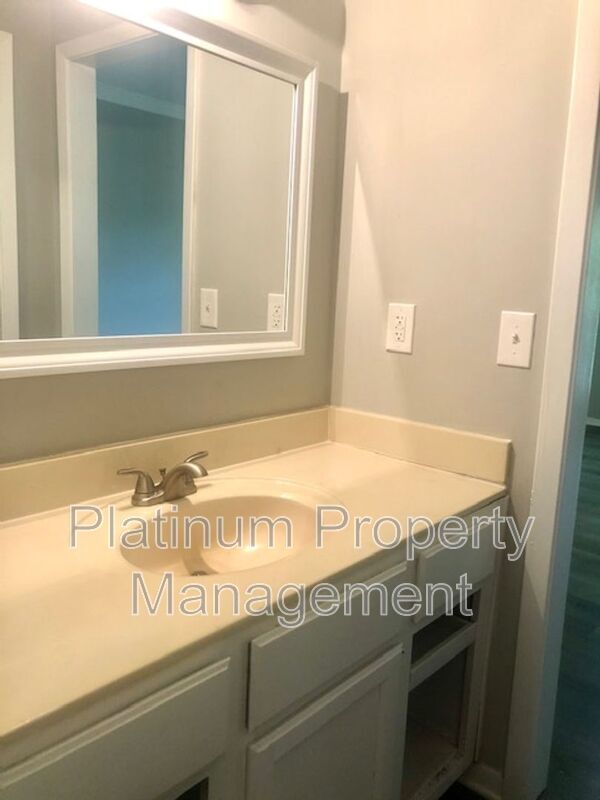 Building Photo - 5557 Mountain Springs Cir