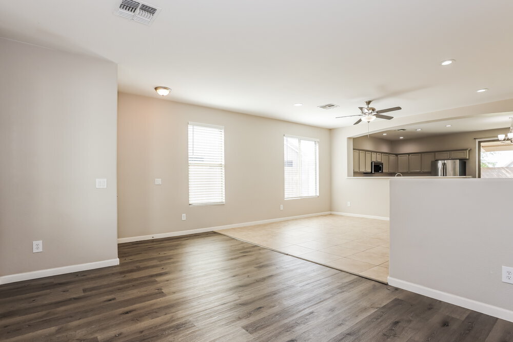 Building Photo - 40994 N Vine Ave