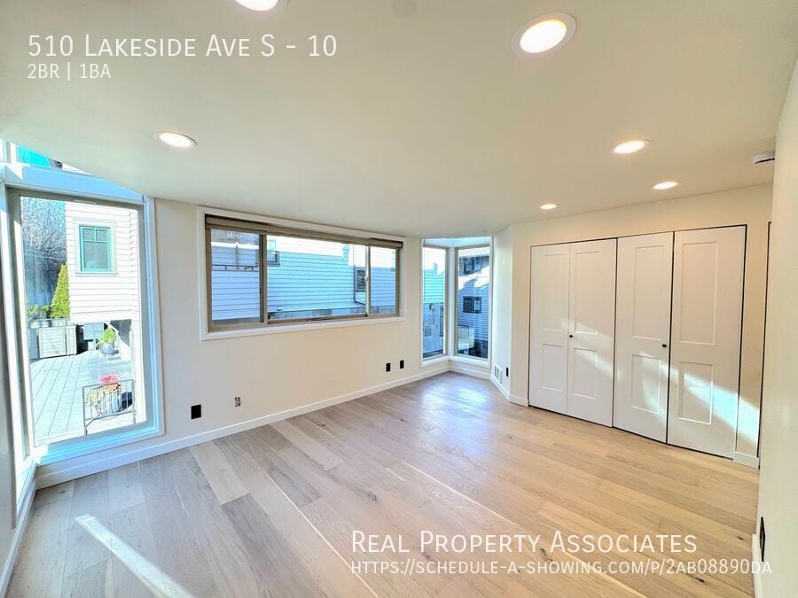 Building Photo - 510 Lakeside Ave S