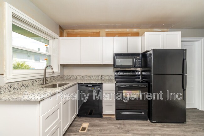 Building Photo - 4802 Inskip Rd