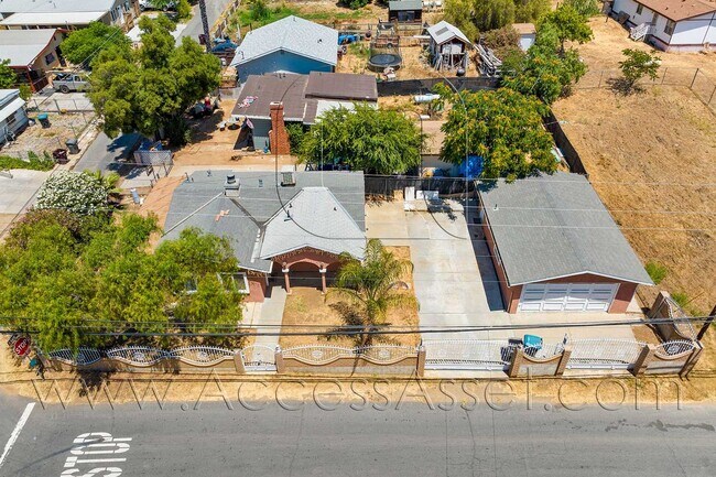Building Photo - 23865 Goetz Dr