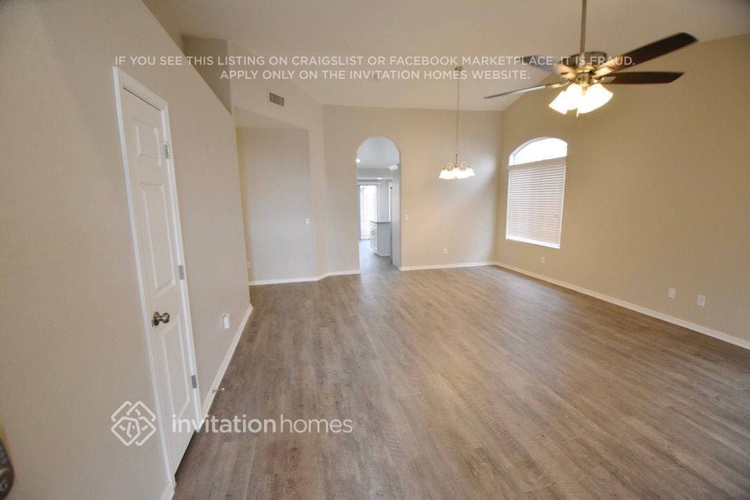 Building Photo - 6928 E Madero Ave