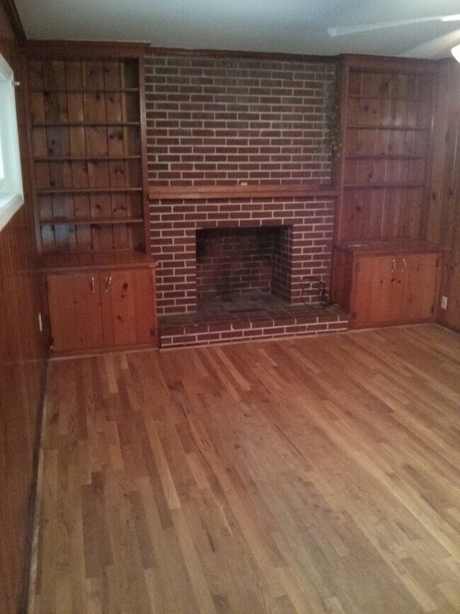 Building Photo - 1284 Lynhurst Dr SW