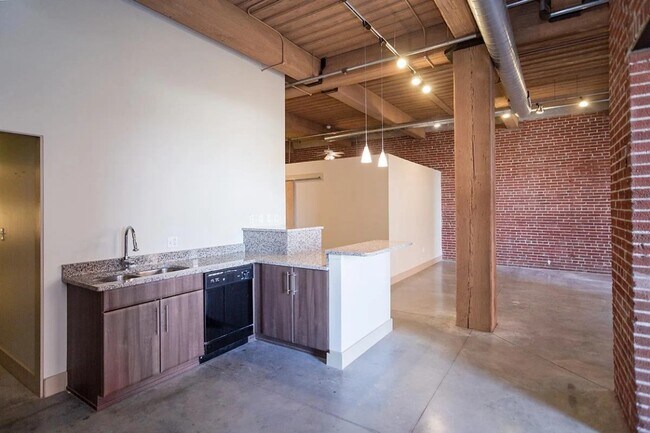 Building Photo - 1209 Washington Ave