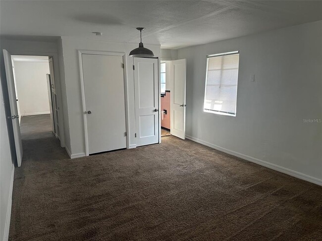 Building Photo - 5310 S Ridgewood Ave