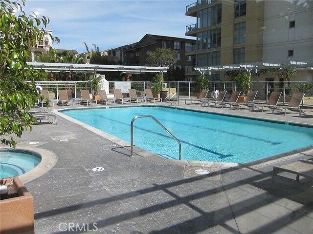 Building Photo - 411 W Seaside Way