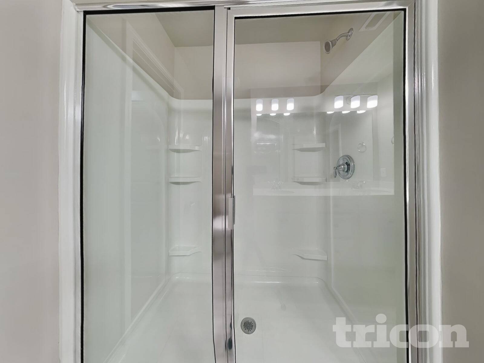 Building Photo - 143 Spring Knoll Dr