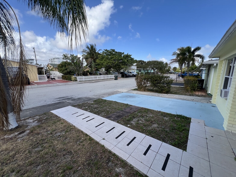 Building Photo - 1622 N J St