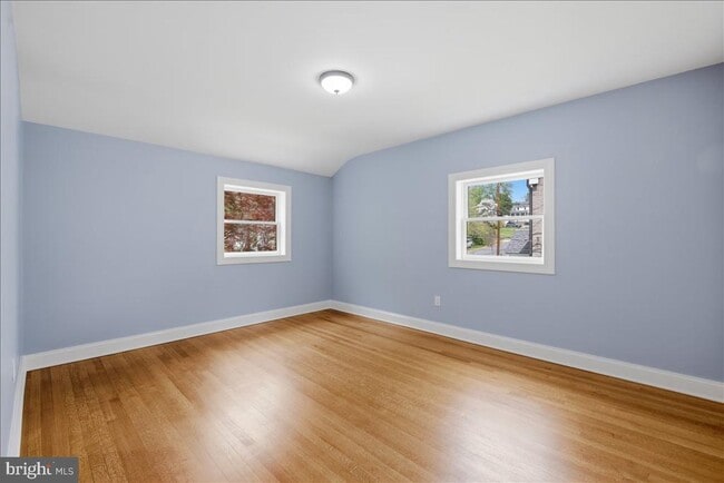 Building Photo - 5736 8th Rd N