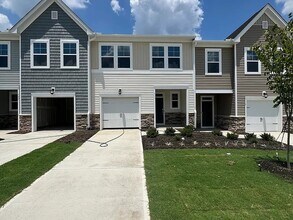 Building Photo - 111 Aster Bloom Ln