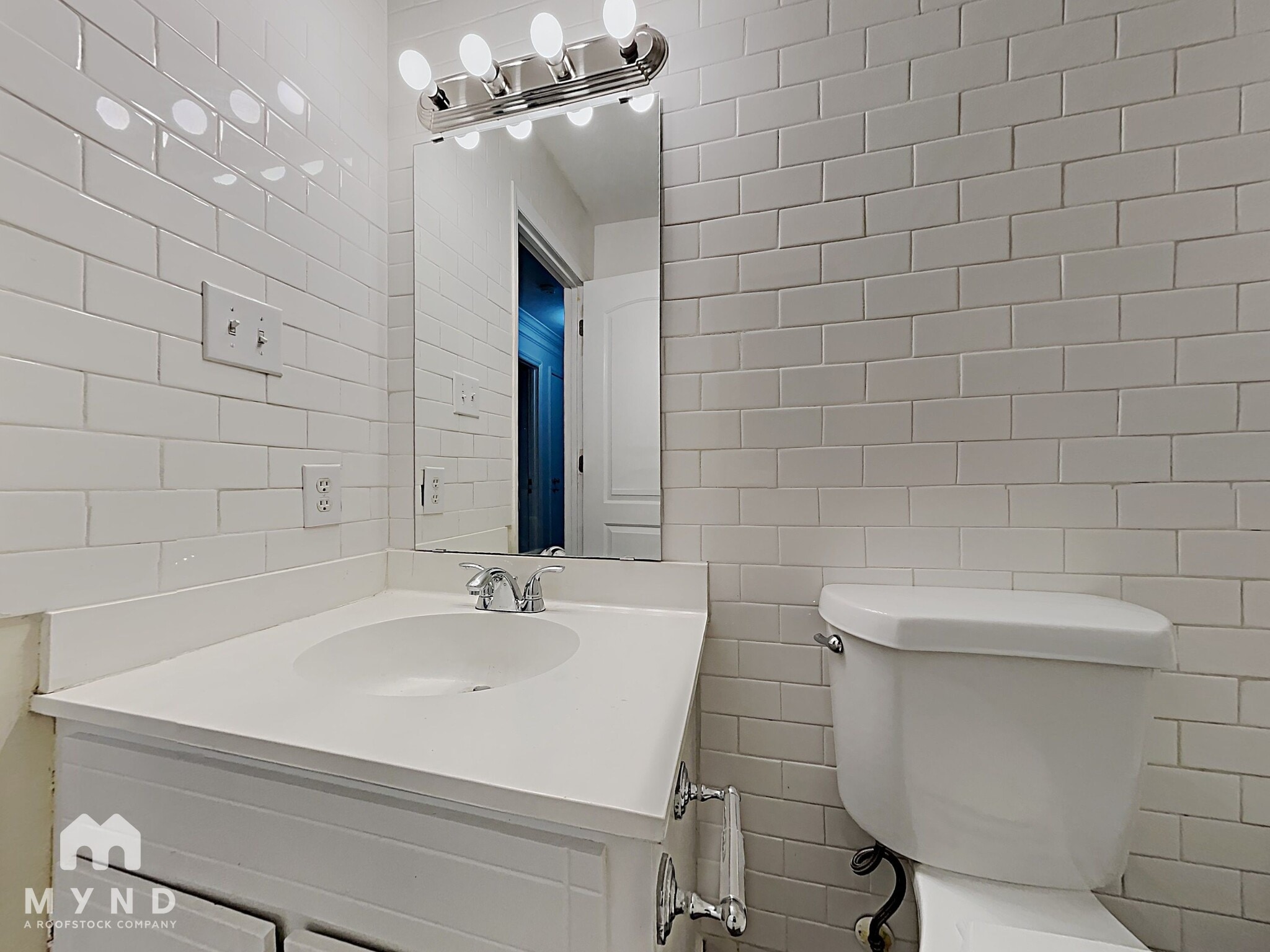 Building Photo - 7992 Shady Oak Trail