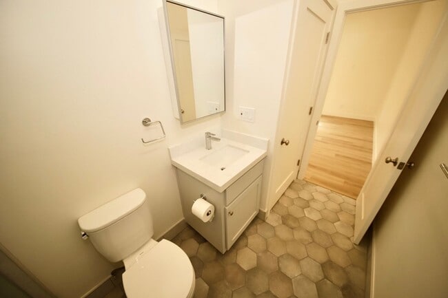 Building Photo - New Willow Glen Dream Back Cottage