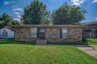 Building Photo - 2264 Donna Dr