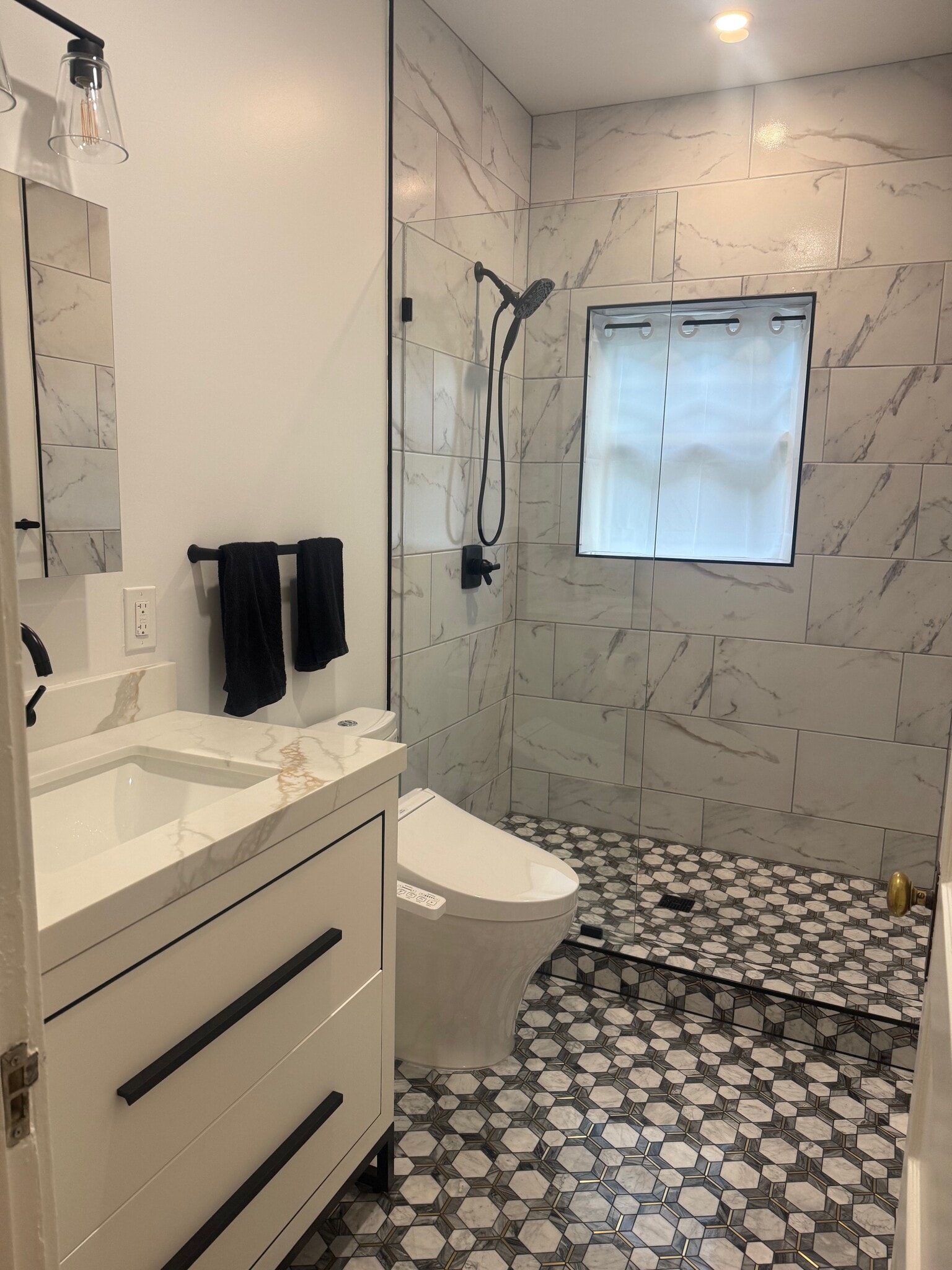 Building Photo - 28 Croxton Ave