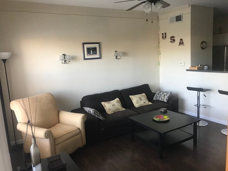 Building Photo - 4802 51st St W