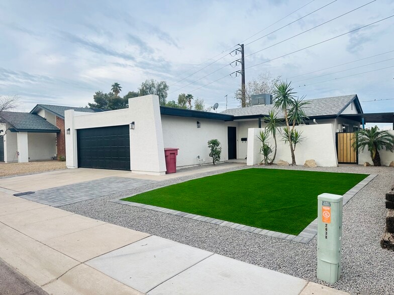 Building Photo - 2638 N 87th Ter