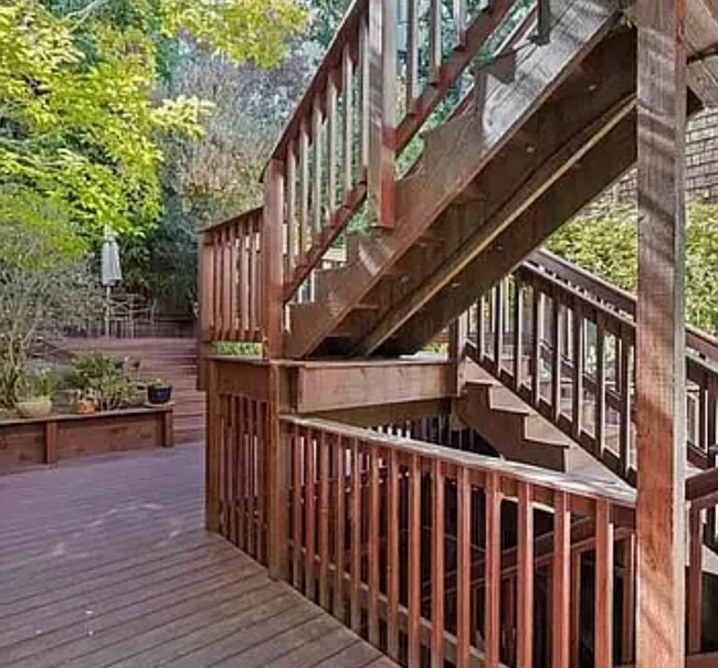 Building Photo - 16-18 Hoffman Ave