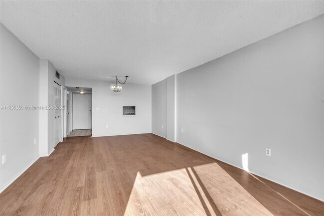Building Photo - 13155 Ixora Ct