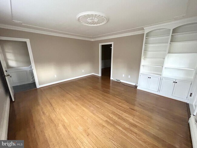 Building Photo - 1223 Drexel Ave