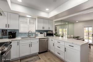 Building Photo - 26414 S Lakemont Dr