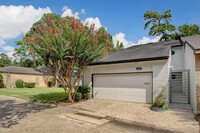 Building Photo - 9376 Briar Forest Dr