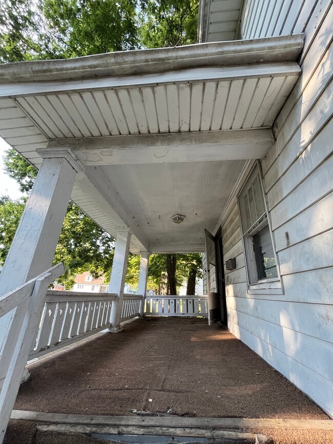 Building Photo - 920 S Maffit St