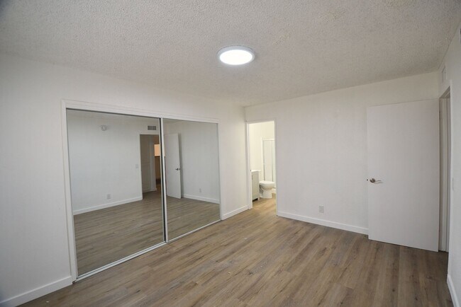 Building Photo - 21018 Gresham St
