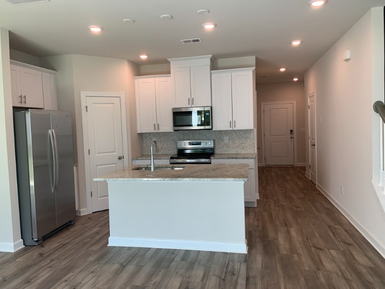 Building Photo - 2316 Belterra Dr