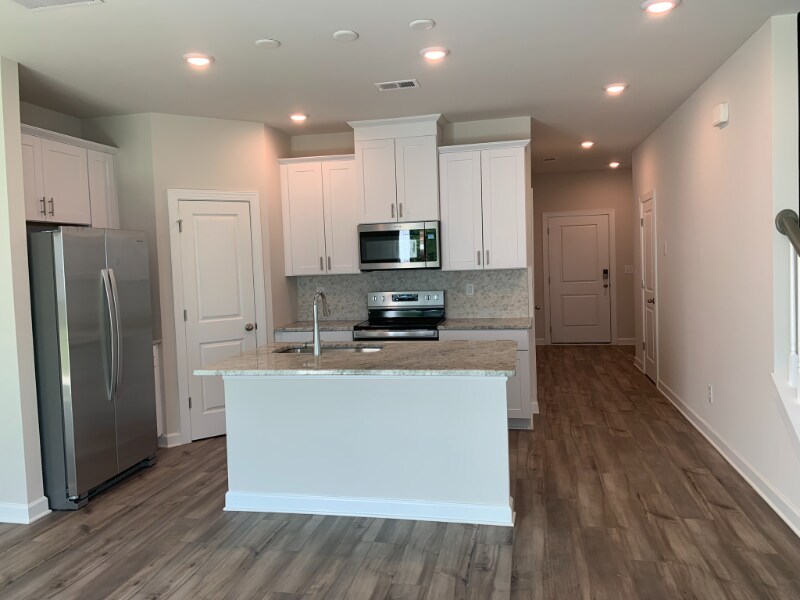 Building Photo - 2329 Belterra Dr