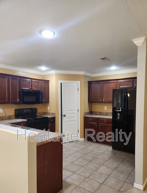 Building Photo - 6515 Airtree Ln
