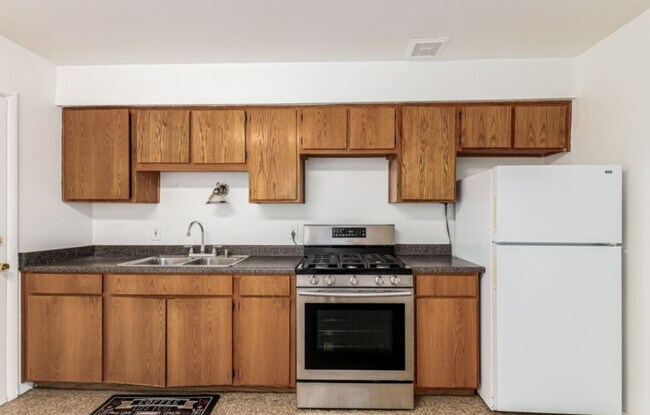 Building Photo - 1321 W Sahuaro Dr