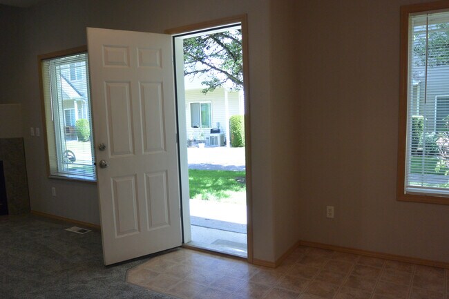 Building Photo - 2203 NE 163rd Ave