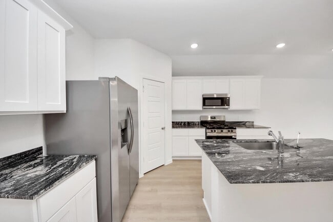 Building Photo - 342 Amy St