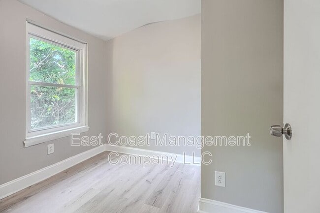 Building Photo - 332 S Franklintown Rd