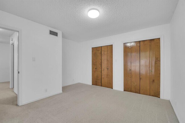 Building Photo - 11512 Tin Cup Dr