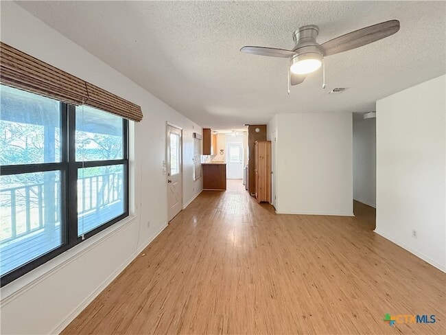 Building Photo - 776 Lookout Dr
